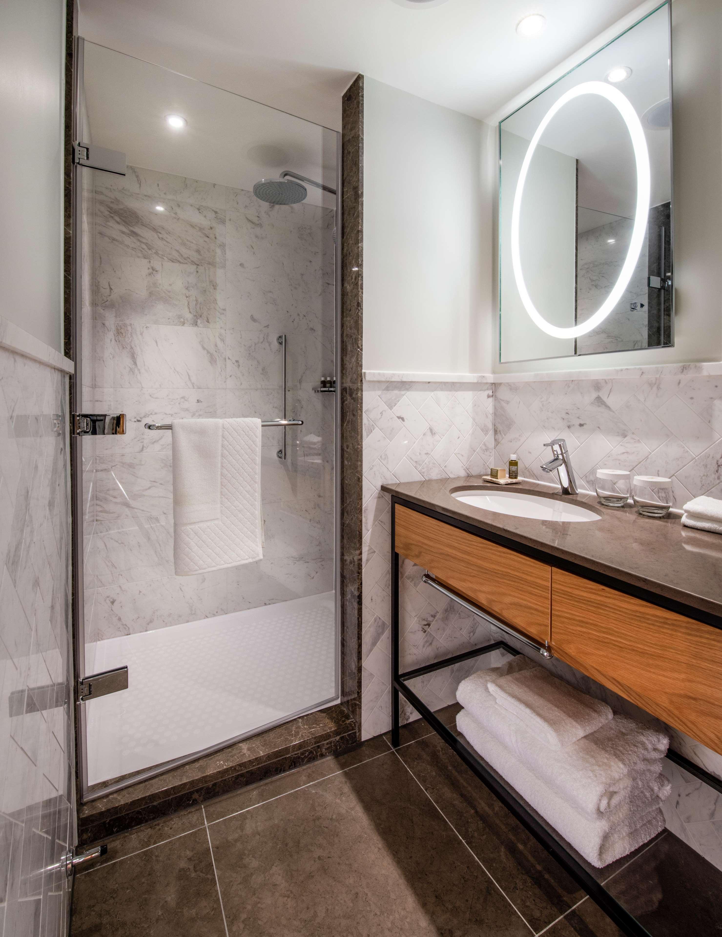Lincoln Plaza Hotel London, Curio Collection By Hilton Londres Exterior foto